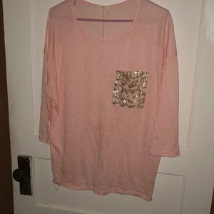Coral shirt. Sequin pocket